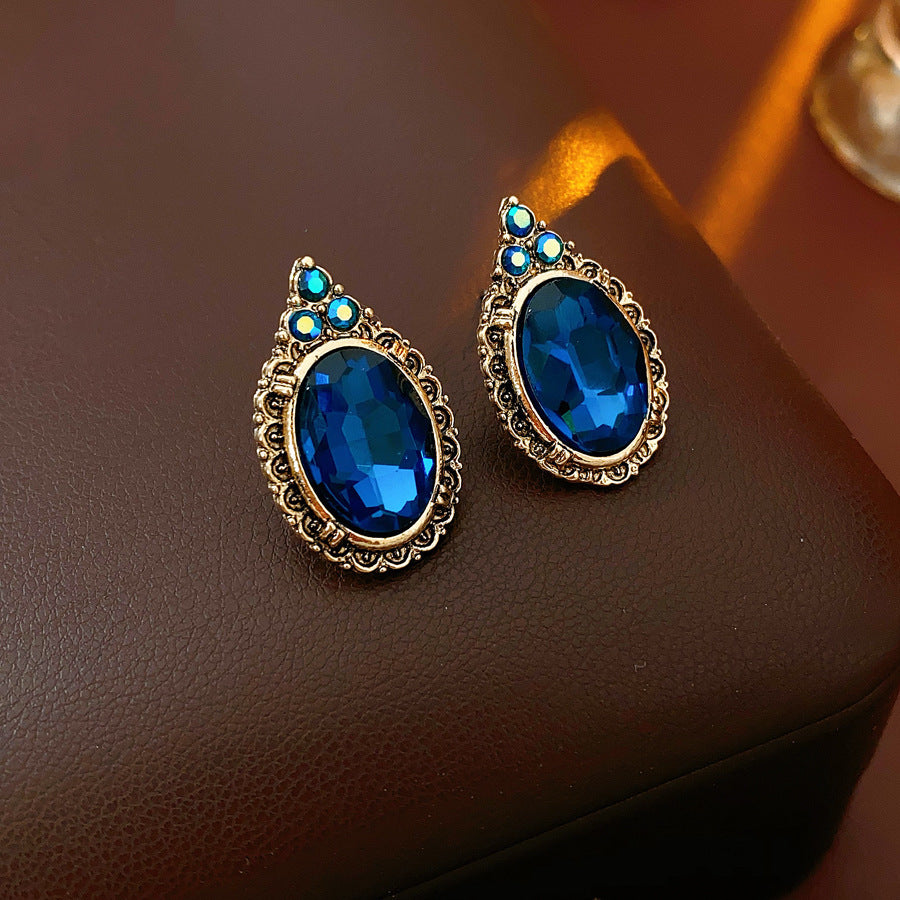 Women's Sier Needle Zircon Spiral Texture Retro Pendants