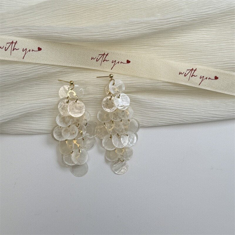 Beautiful Natural Shell Grape Cluster Tassel Design Vacation Style Female Rings