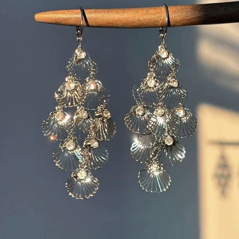 Women's Vacation Style Petal Fringed Retro Elegant Earrings