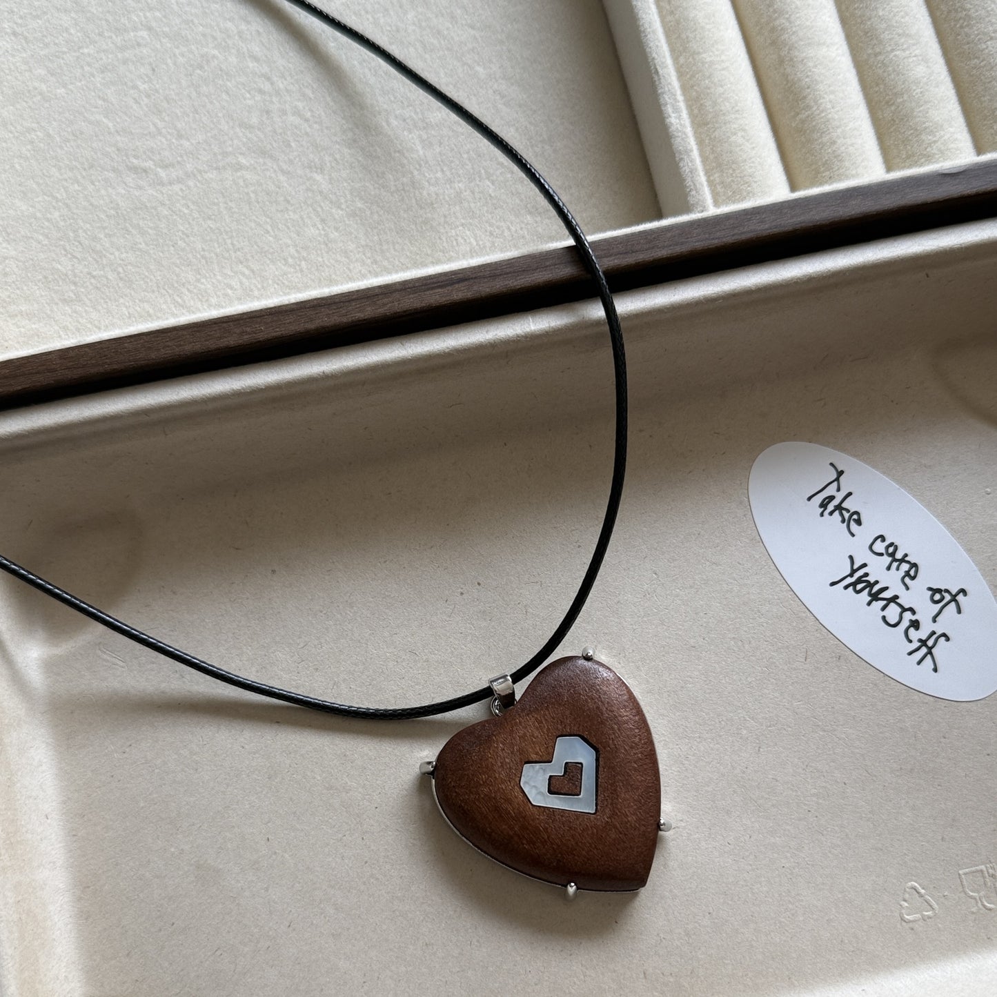 Women's Design Round Ebony Kettle For Retro Long Titanium Necklace