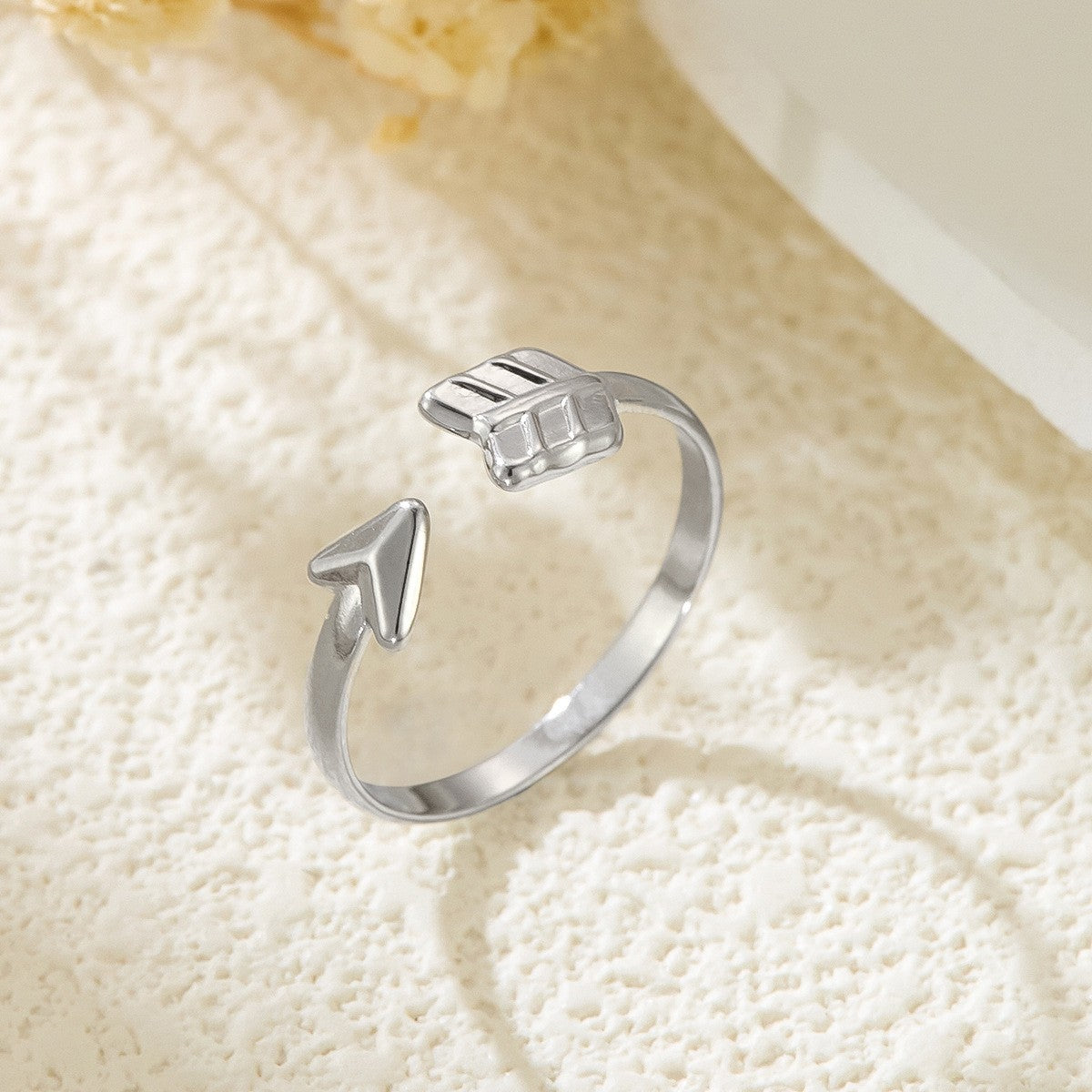Stainless Steel Irregular Line Love Heart-shaped High-grade Ring