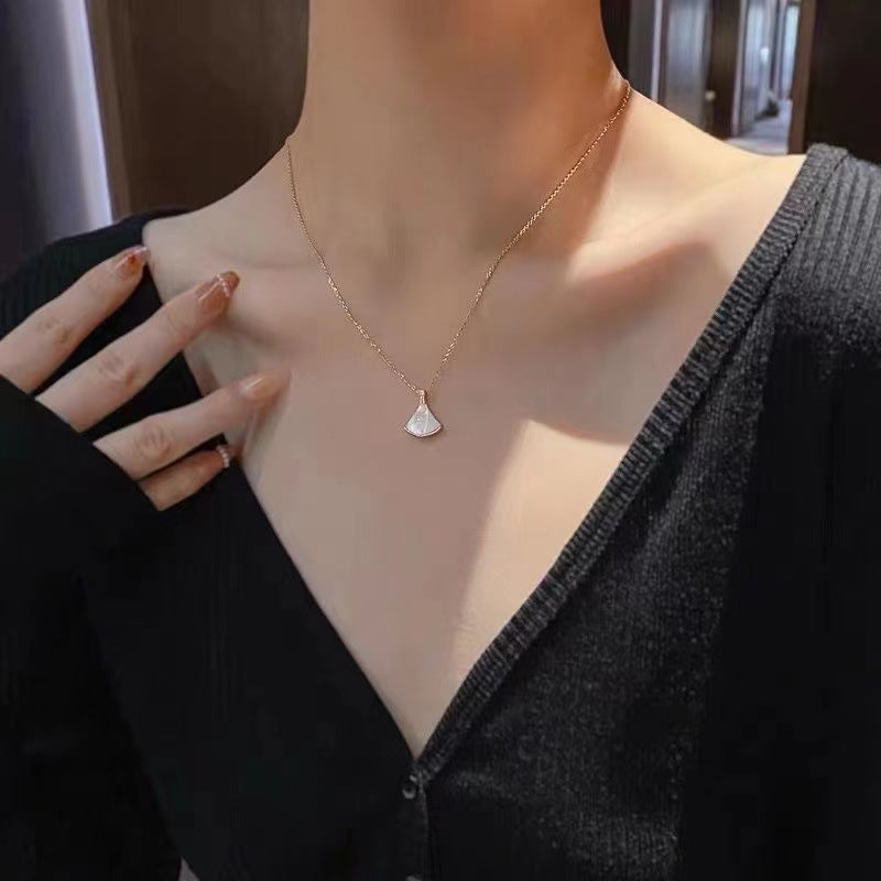 Shell Female Summer Tide Fan-shaped Light Necklace