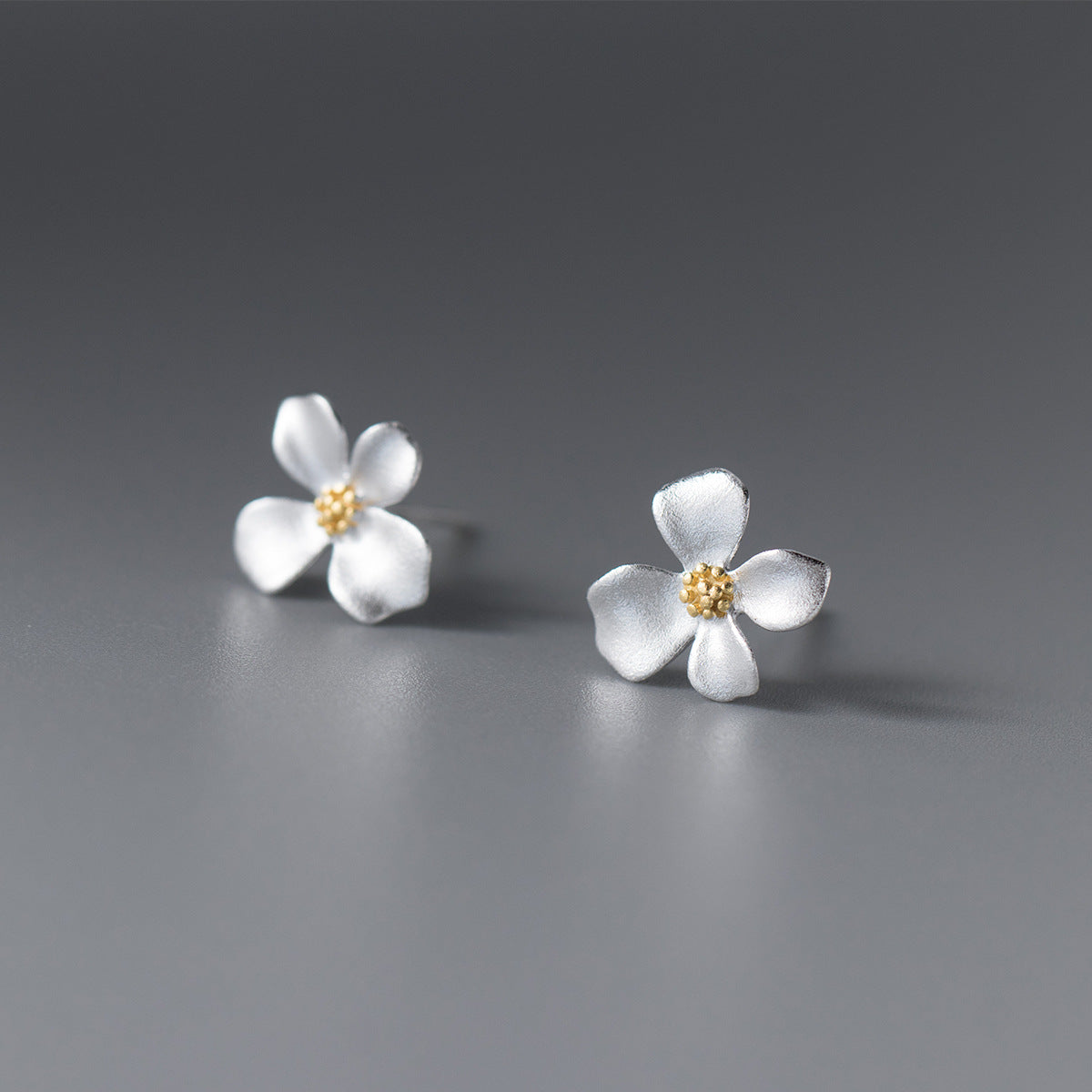 Retro Affordable Luxury Matte Gold Flower Female Korean Style Earrings