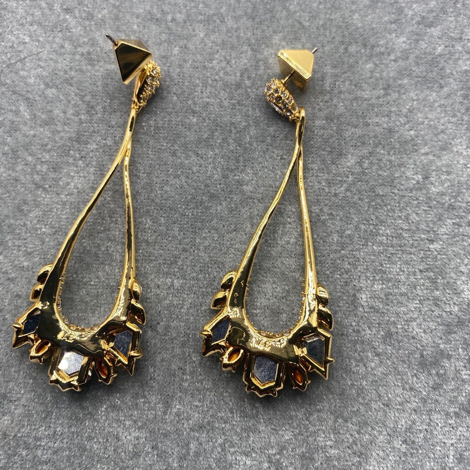 Designer To Create Fashion Casual Full Diamond Big Treasure Stud Earrings