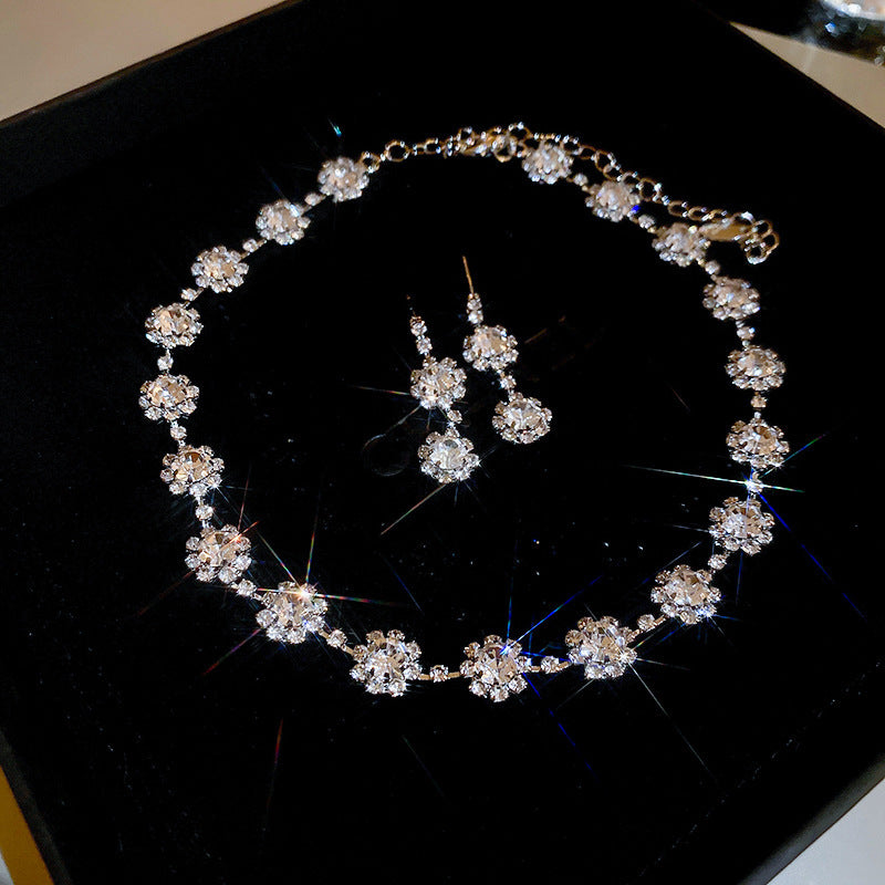 Palace Style Temperamental Minority Clavicle Chain Light Necklaces