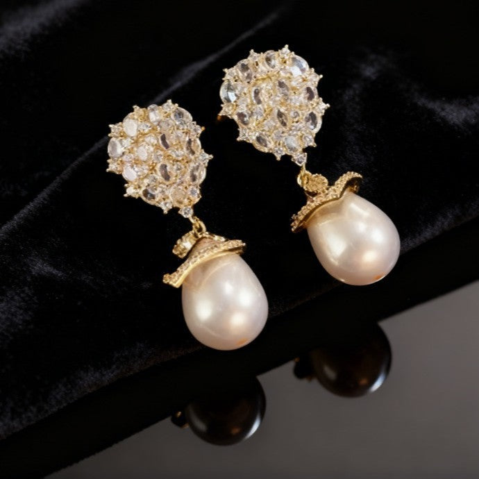 Women's Like Woman Style Electroplated Copper Studded With Zircon High-grade Imitation Stud Earrings