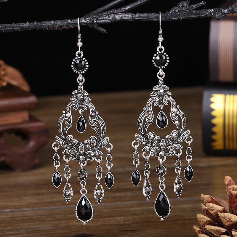 Smoky Rain Daisy Long Chinese Style Jeweled Texture Drop-shaped Earrings