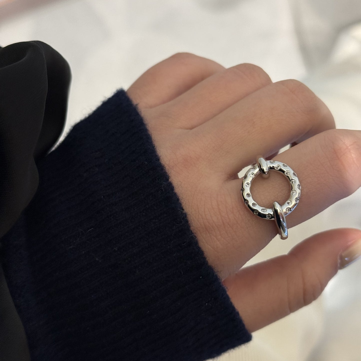 Women's Plated Hollow Flower Korean Style Elegant High-grade Light Luxury Commute Ring