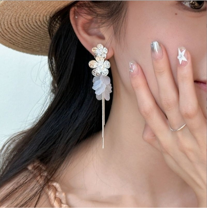 Women's Fairy Sier Flower Shell Tassel High-grade Seaside Vacation Style Ear Stud Earrings