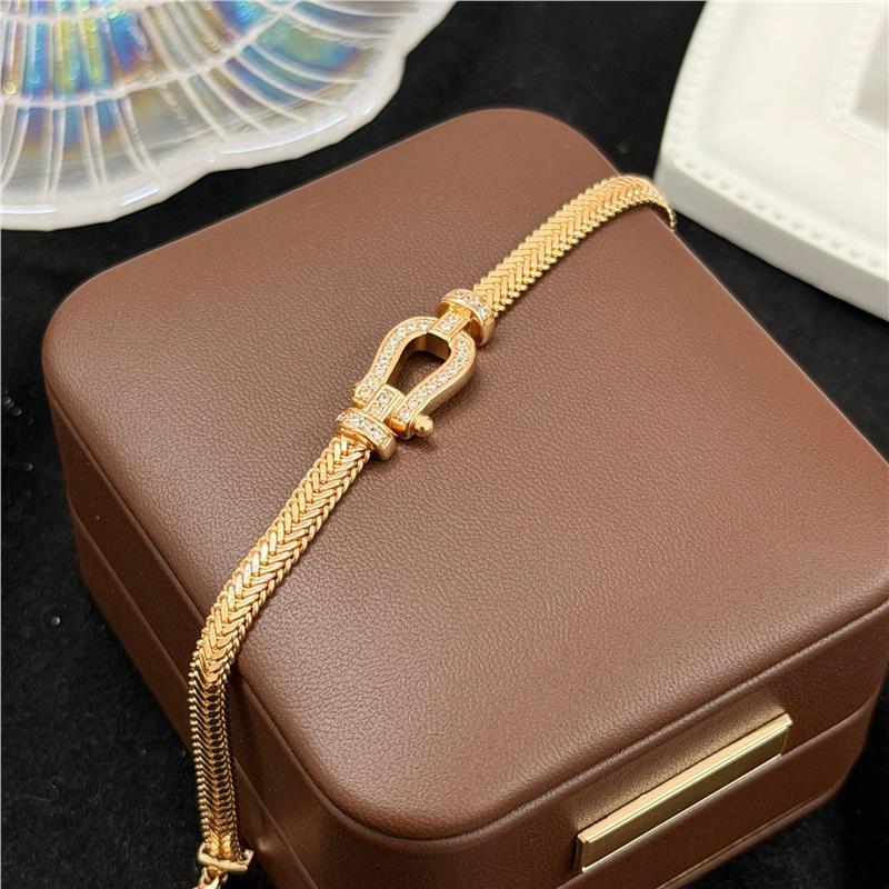 Vachette Clasp Affordable Luxury Fashion High-grade Design Sense Over Bracelet