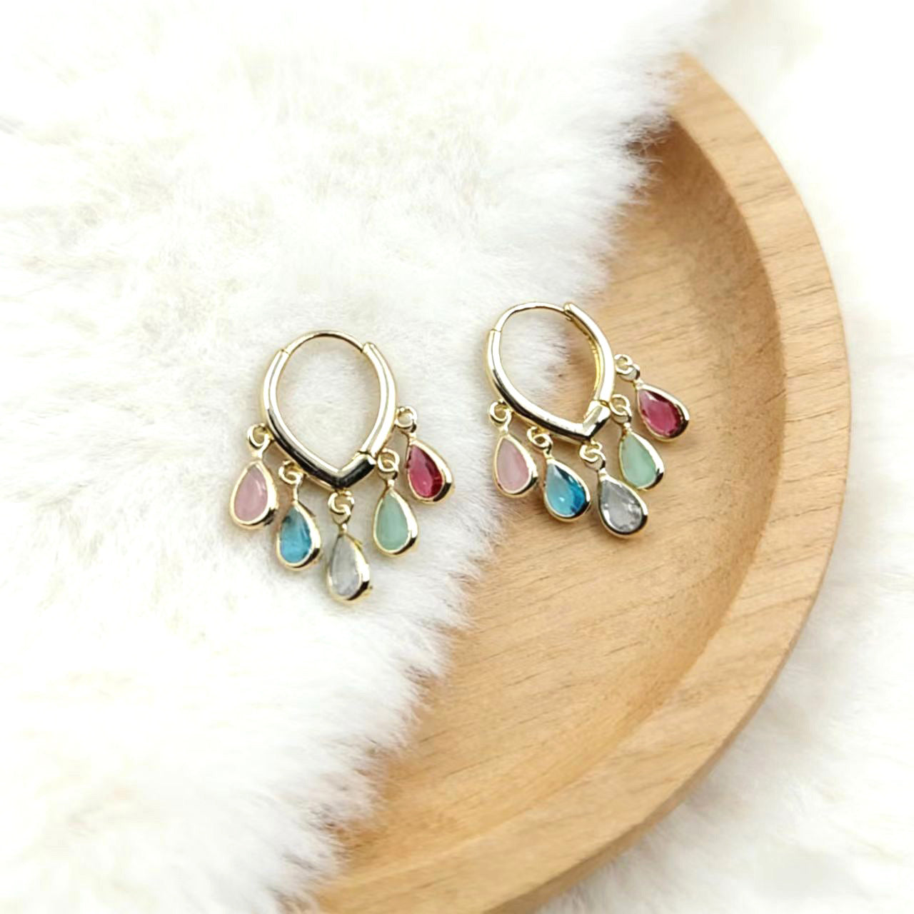 Women's Colorful Water Drop Clip Simple Grace Personality Minority Ear Buckle