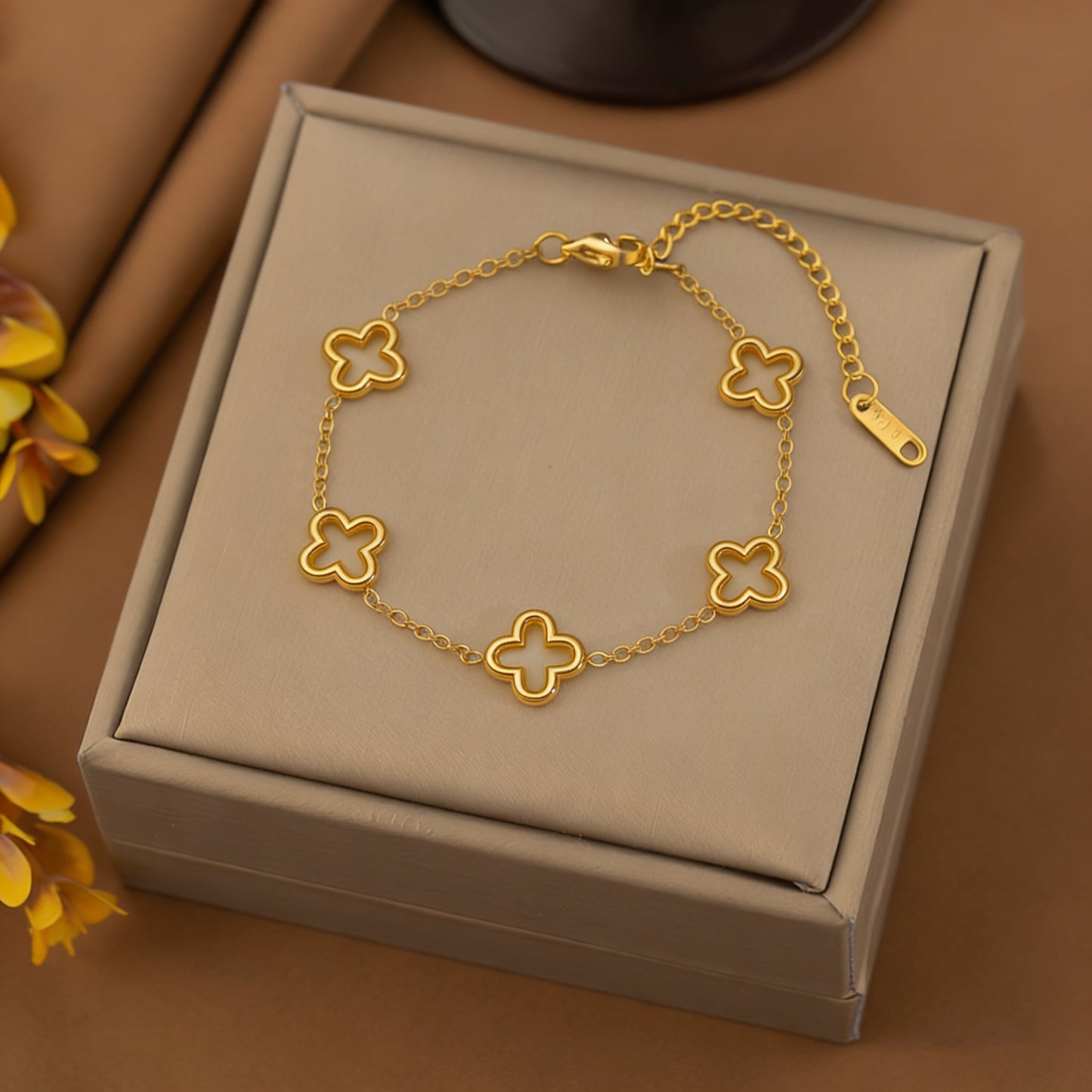 Stainless Steel Hollow Electroplated Pattern Female Bracelets