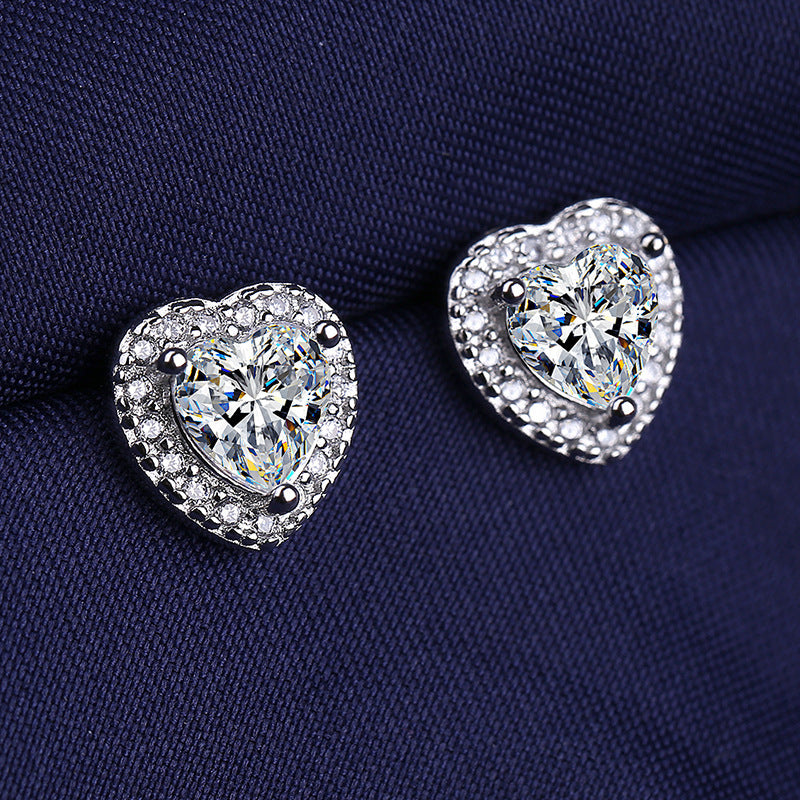 Women's Heart-shaped Artificial Diamond For Super Flash Zircon Light Stud Earrings