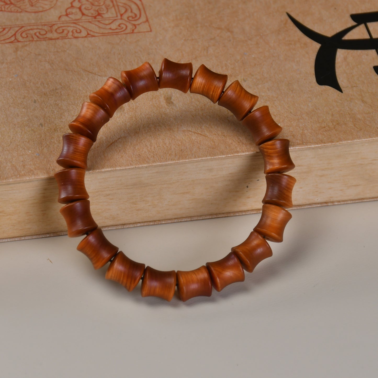 Women's & Men's Arborvitae Lightning Transparent Buddha Beads Live Studio Drainage Temple Bracelet