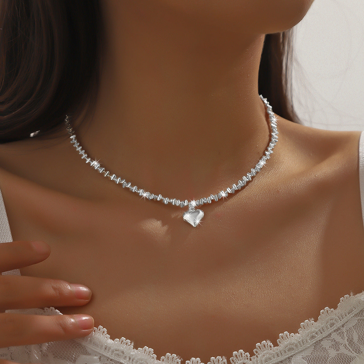Cold Wind Sparkling Niche Design High-grade Light Luxury Shiny Necklaces