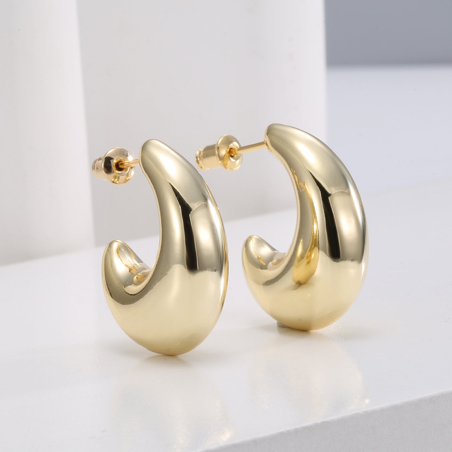 Women's Aloofness Style Suit Design Delicate Diamond Elegant Earrings