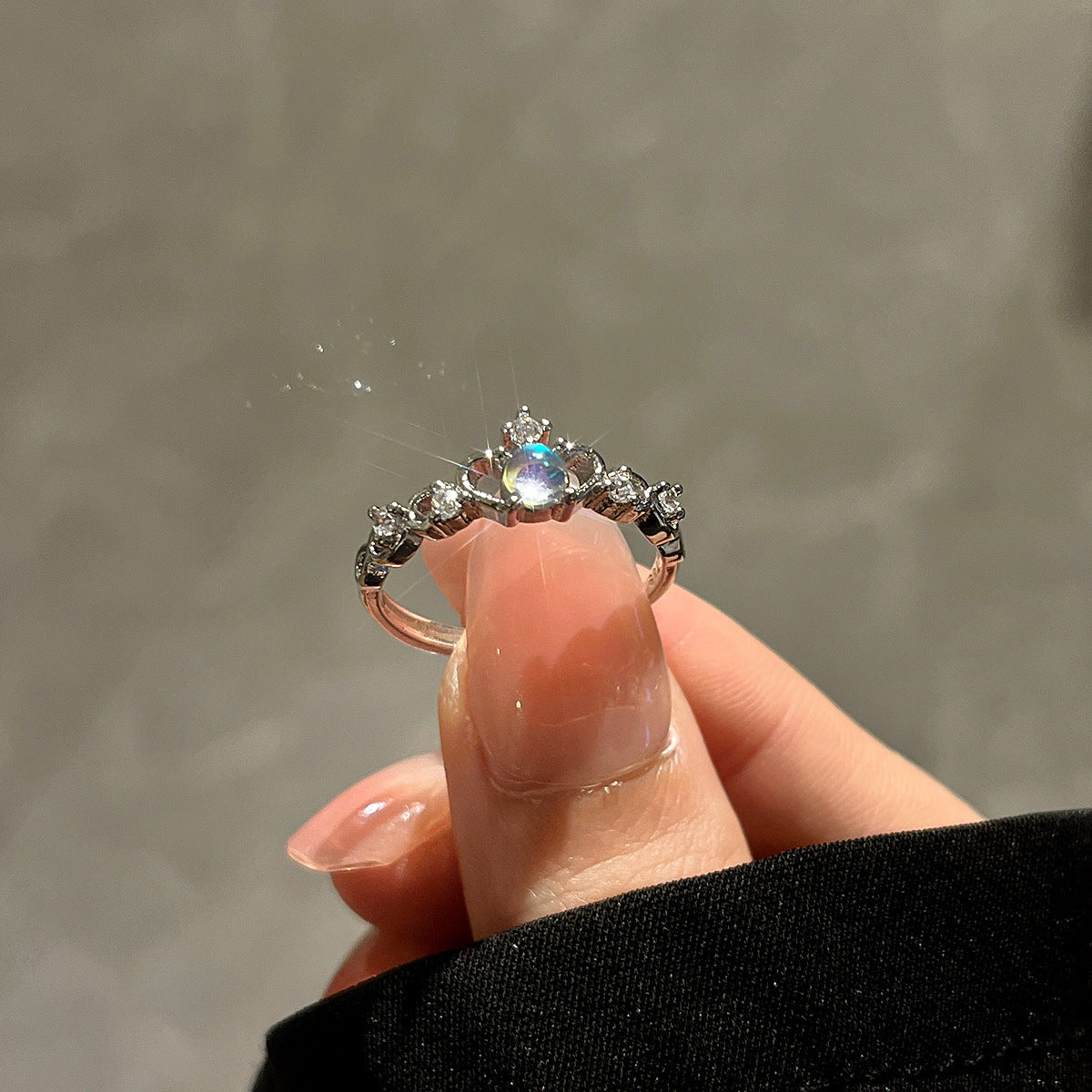 Twin Female Design Cold Wind Opening Ring