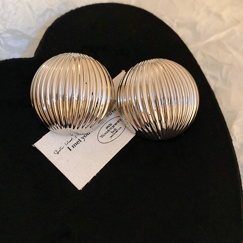 Women's Needle Striped Metal Semi-circle Design Ear Earrings