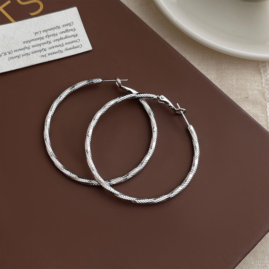 Women's Minimalist Exaggerated Big Ear Fashionable Temperament Personalized Cold Style Simple Earrings