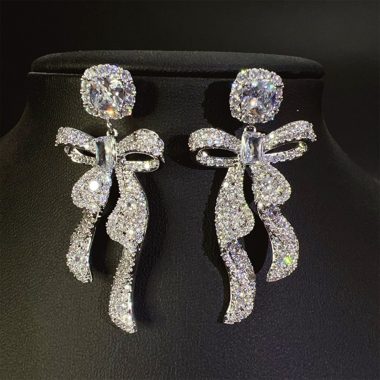 Women's Luxury Shining Bow Zircon Dinner High-grade Earrings