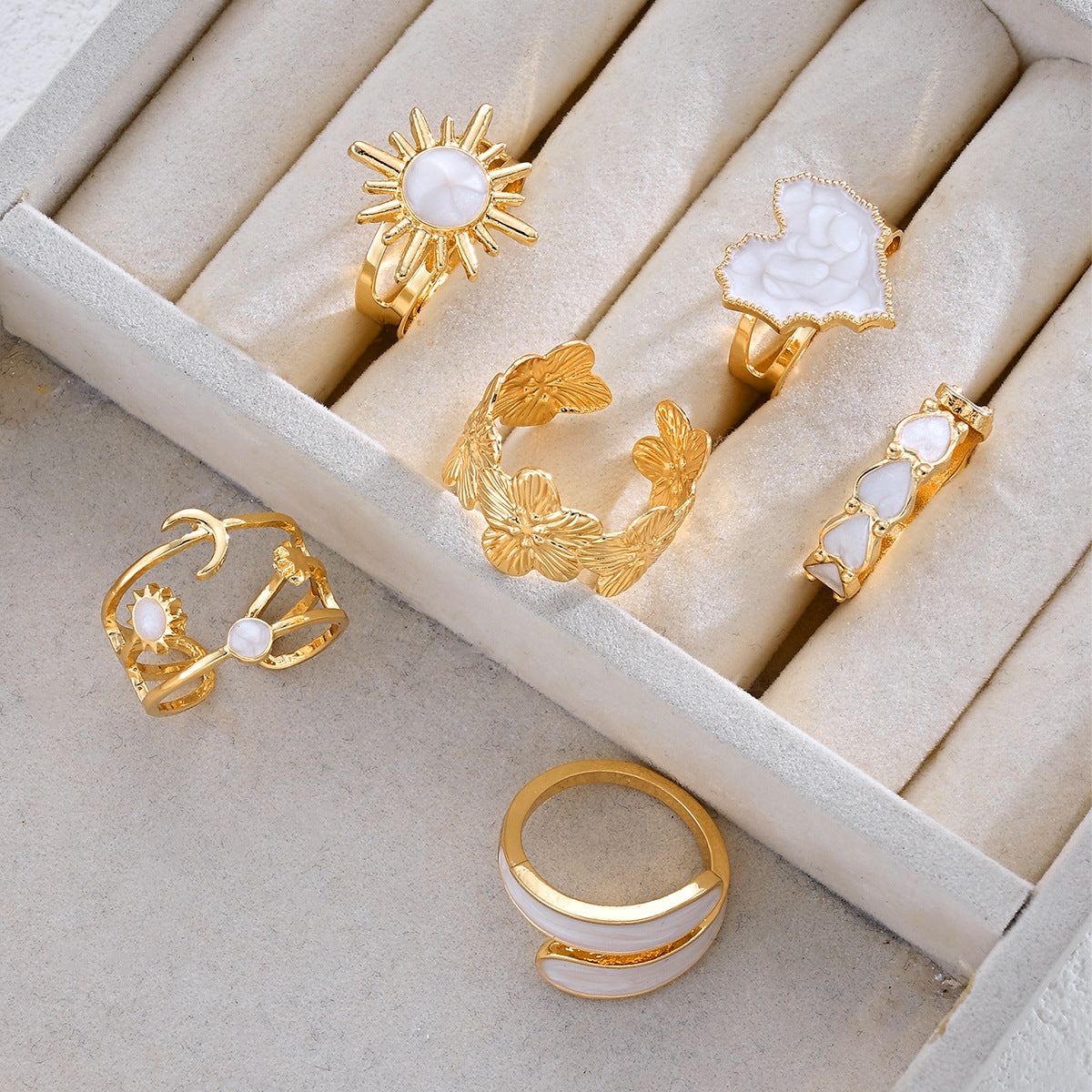 Simple Personality Shaped Open Flower Heart-shaped Rings