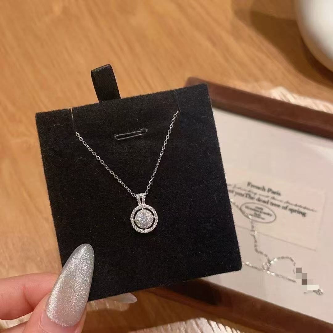 High-grade Flash Zircon Female Korean Style Light Luxury Minority Clavicle Necklace