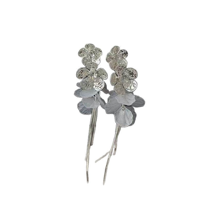 Ice Texture Sier Petal Fringe Light Luxury Gentle Stud Earrings