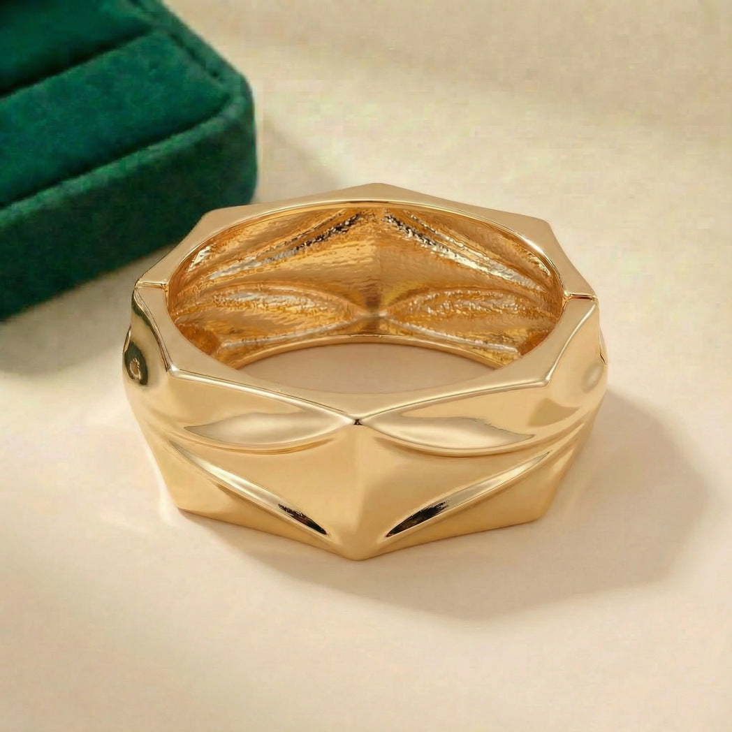 Women's Fashion Luxury Elegant Vacuum Plating Light Bracelet