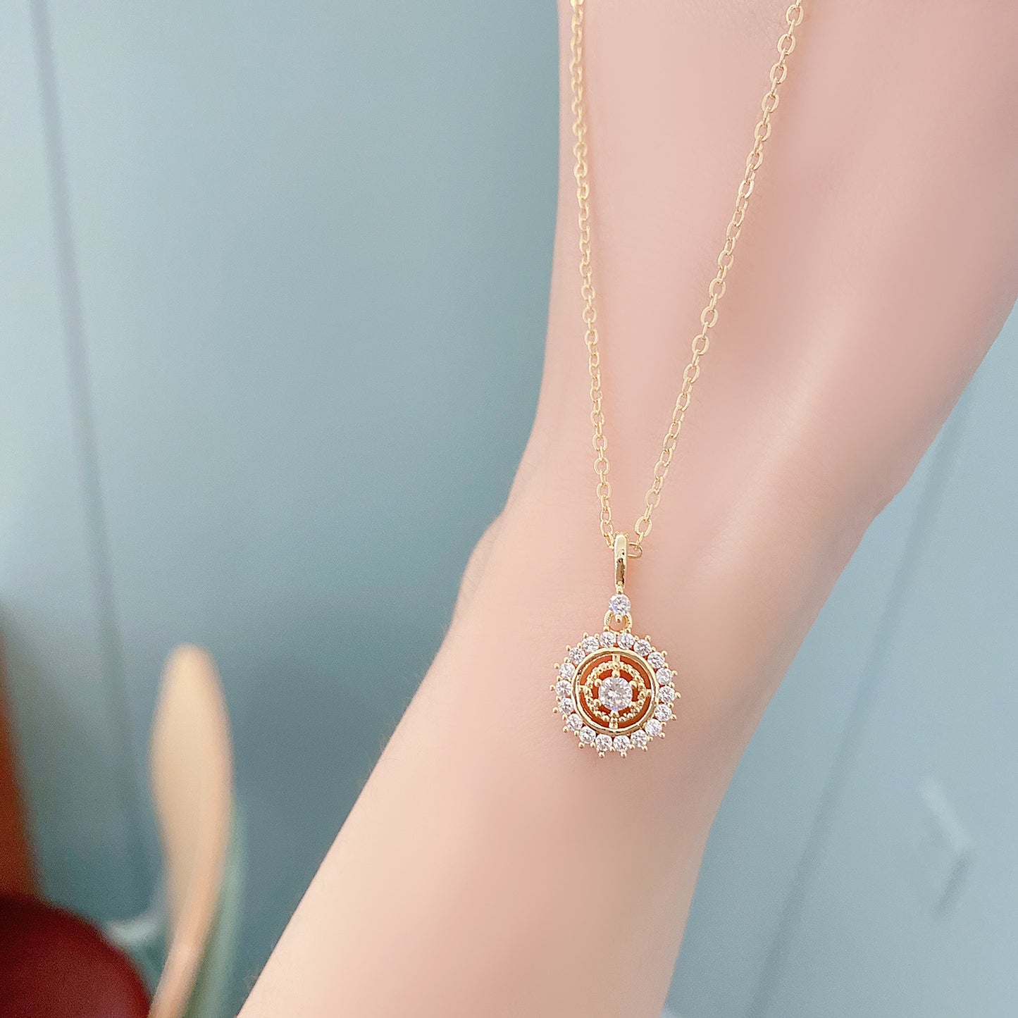 Women's Starry Compass Full Diamond Inlaid Long Necklaces