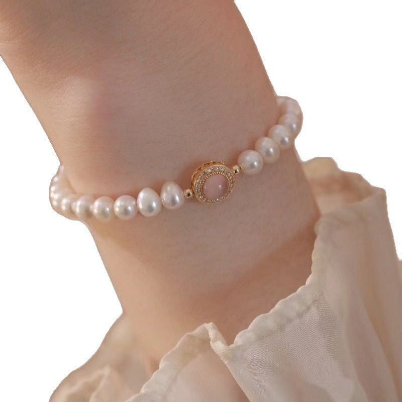French Style Imitation Pearl Design Love Light Luxury Temperament Advanced Bracelet