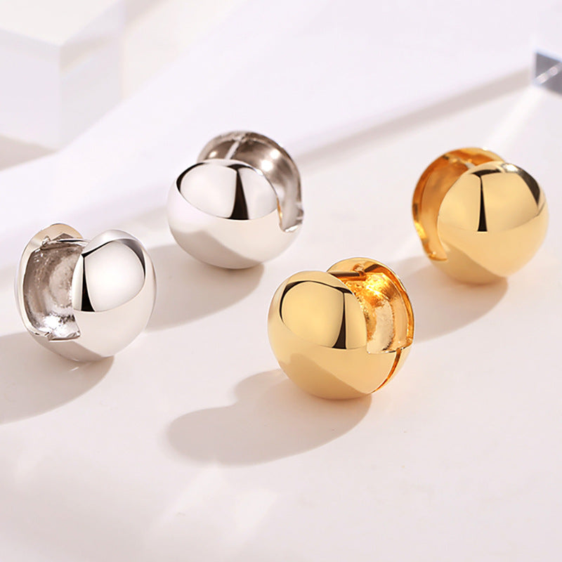 Women's Fashionable High-grade Ball Clip Temperamental Cold Ear Line