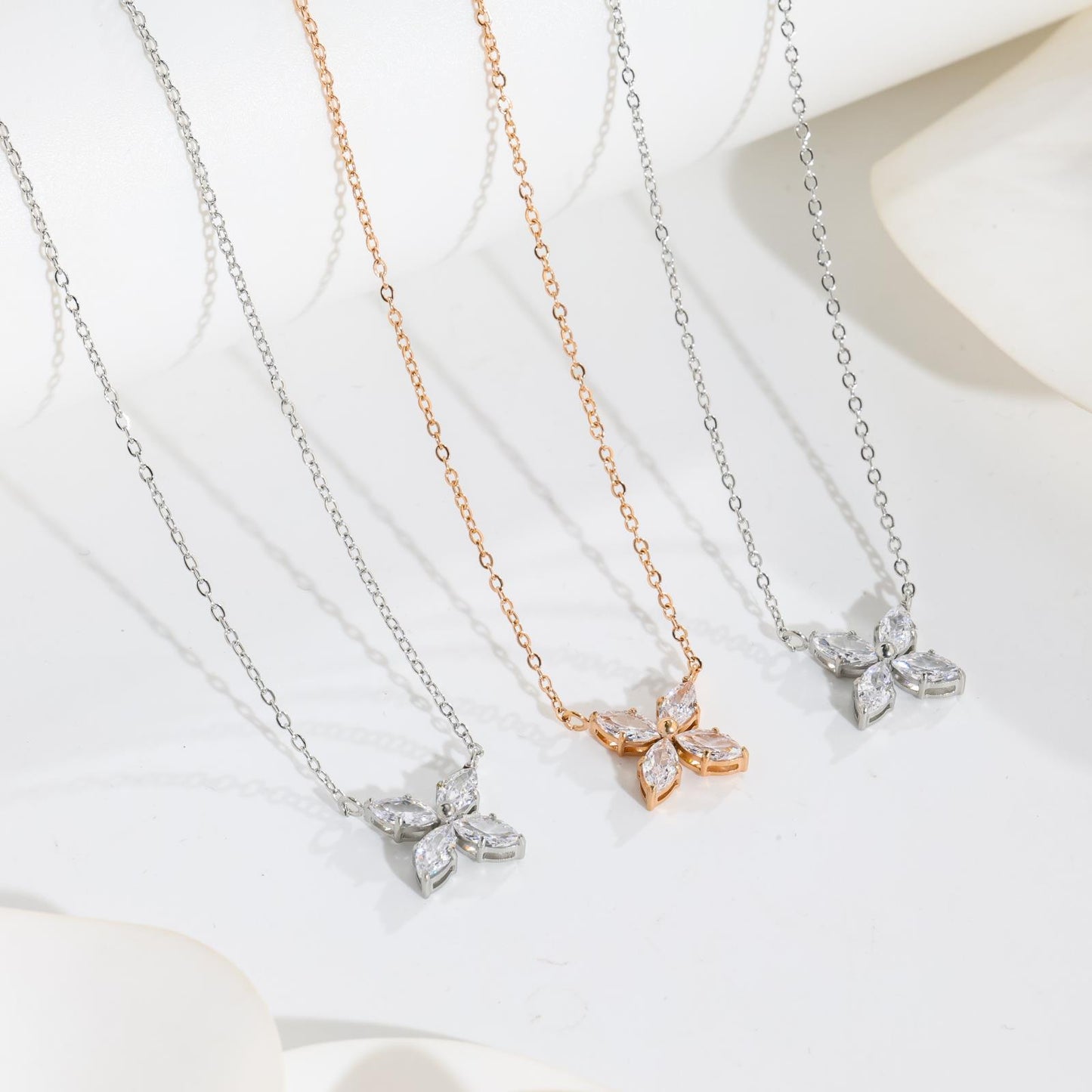 French Style Super Flash Zircon Flower Light Luxury Titanium Steel Necklace