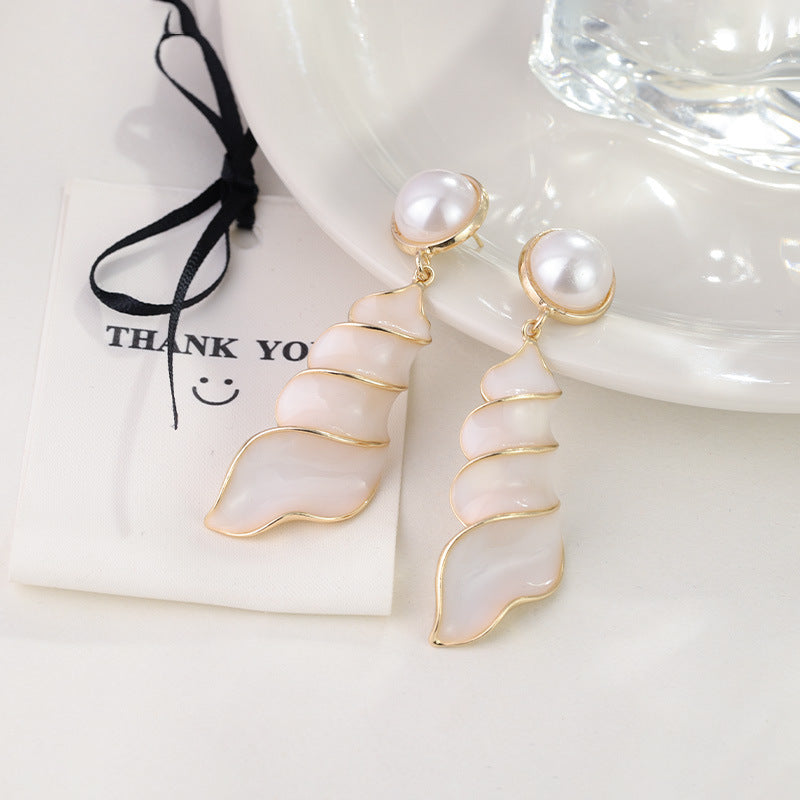 Women's Dripping Conch Retro Exaggerated High-grade Design Sense Earrings