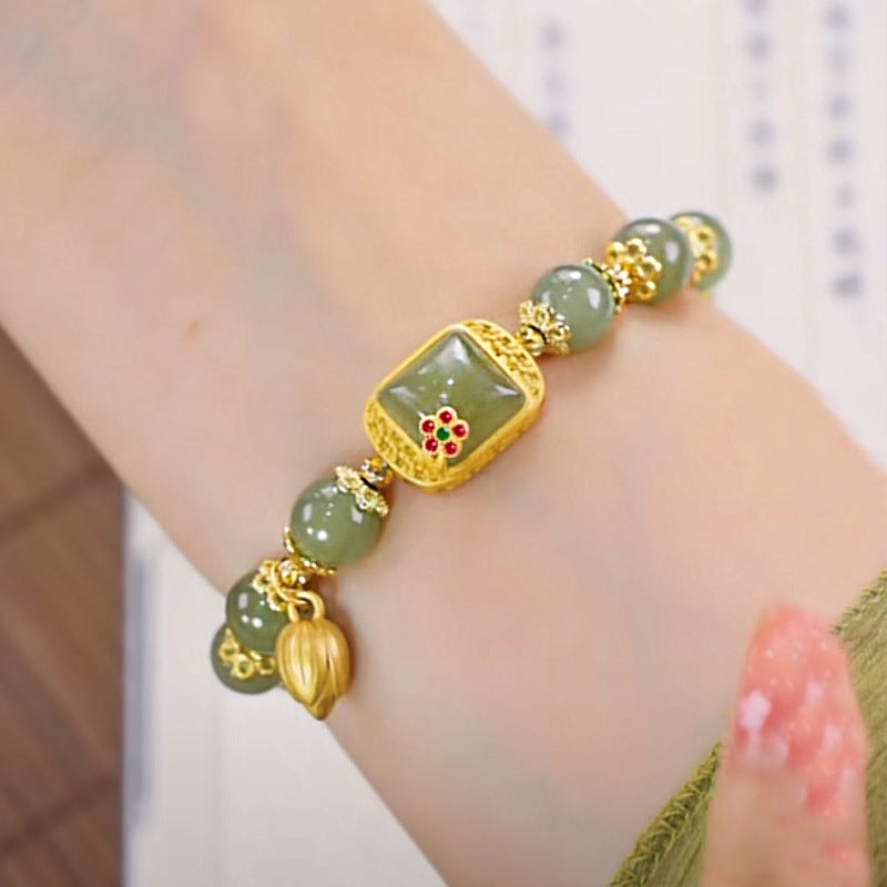 High-grade Square Sugar Lotus Female Chalcedony Beads Bracelet