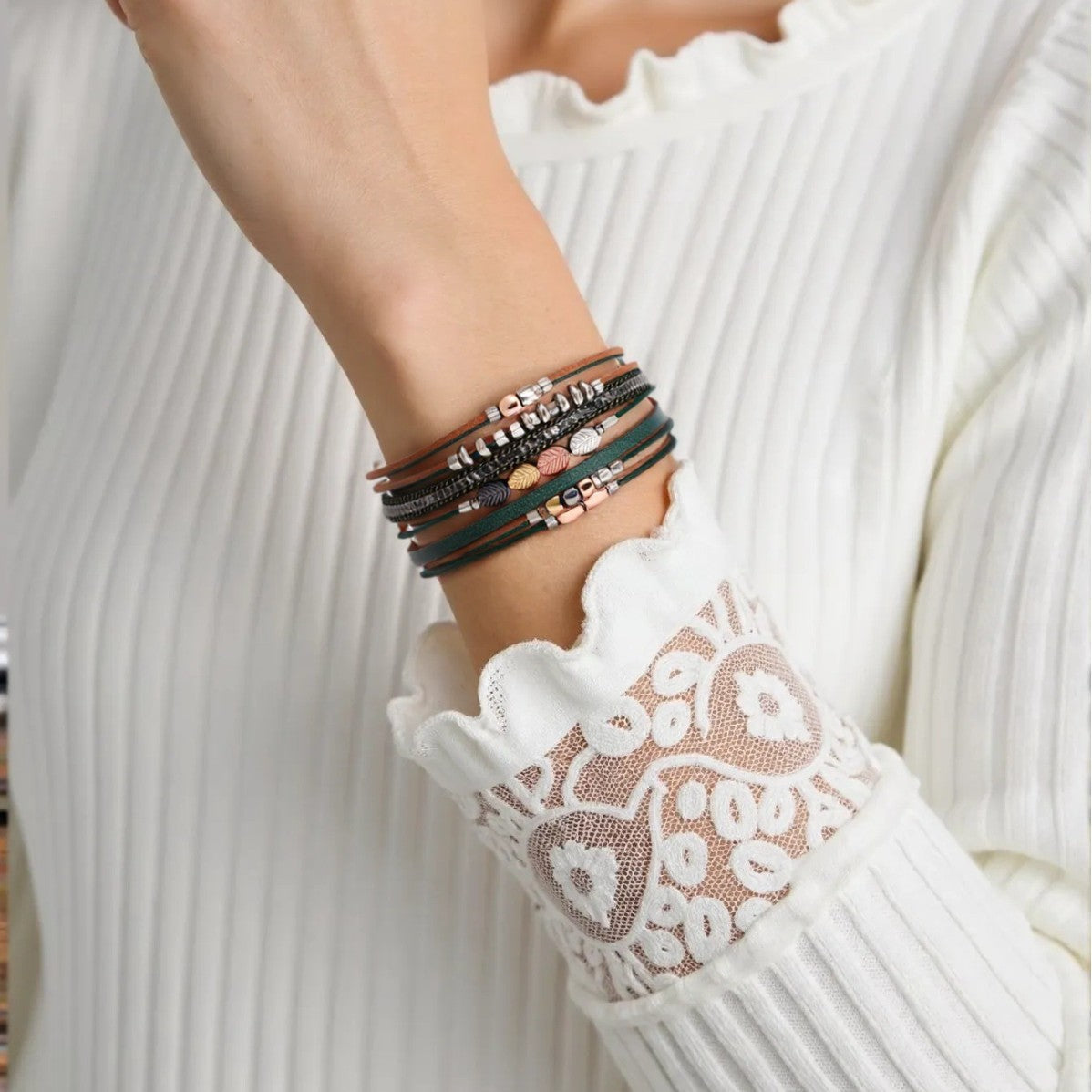 Women's Bohemian Wrist Leather Woven Leaf Shaped Ethnic Style Magnetic Snap Bracelets