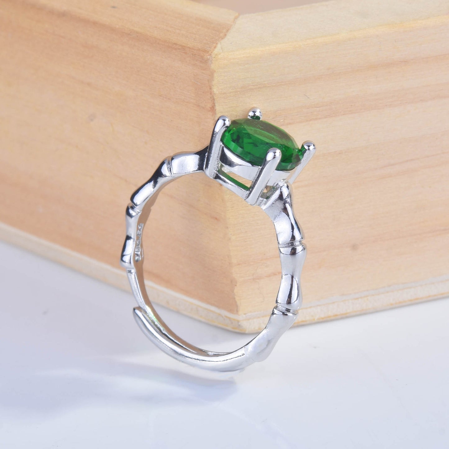 Women's Welfare Colored Gems Creative Bamboo Joint Simulation Emerald Ring