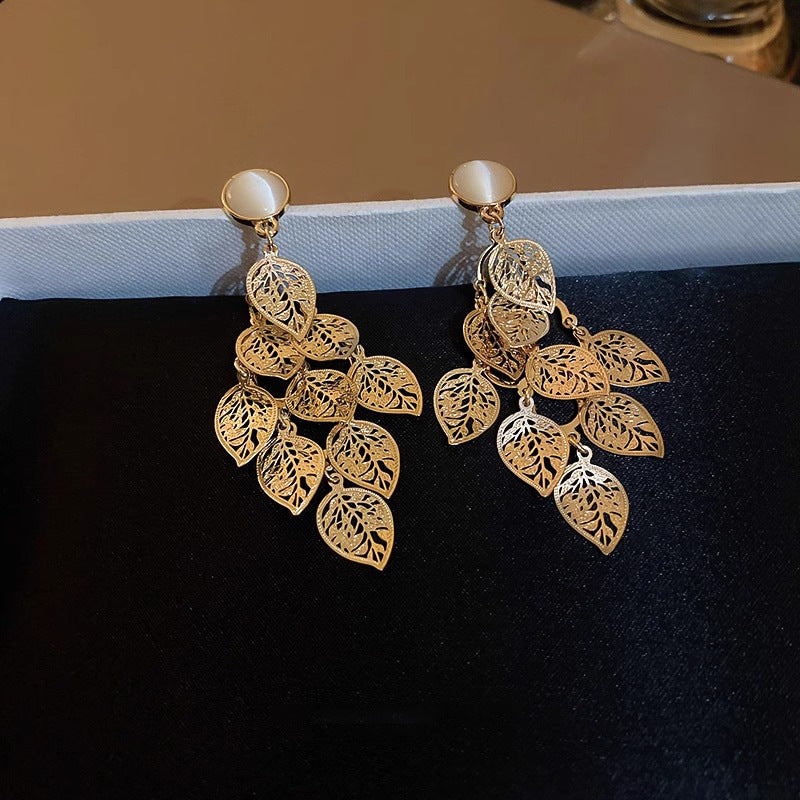 Women's Sier Needle Opal Leaf Tassel For Niche Design Premium Stud Earrings