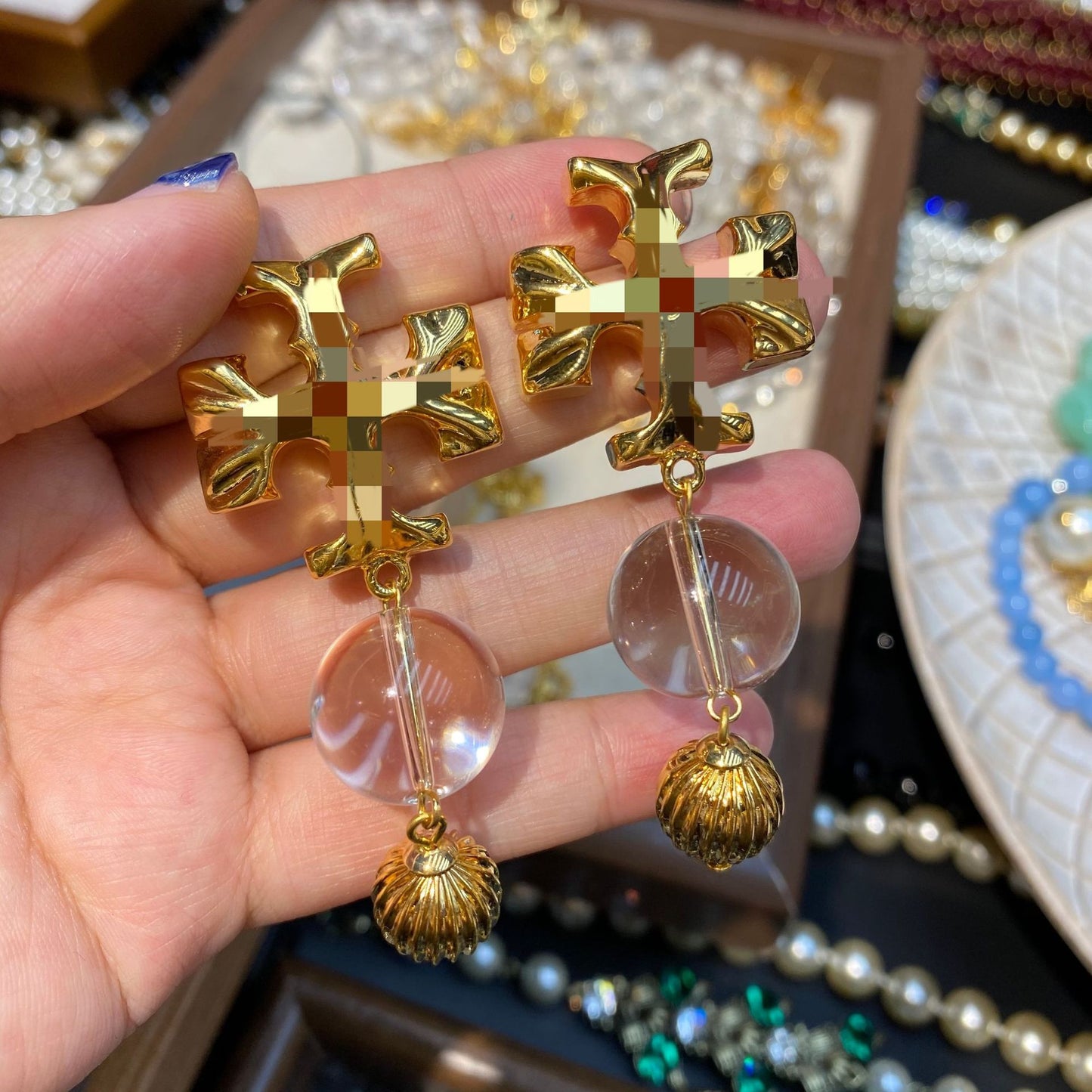 Popular White Crystal Retro Affordable Luxury Earrings