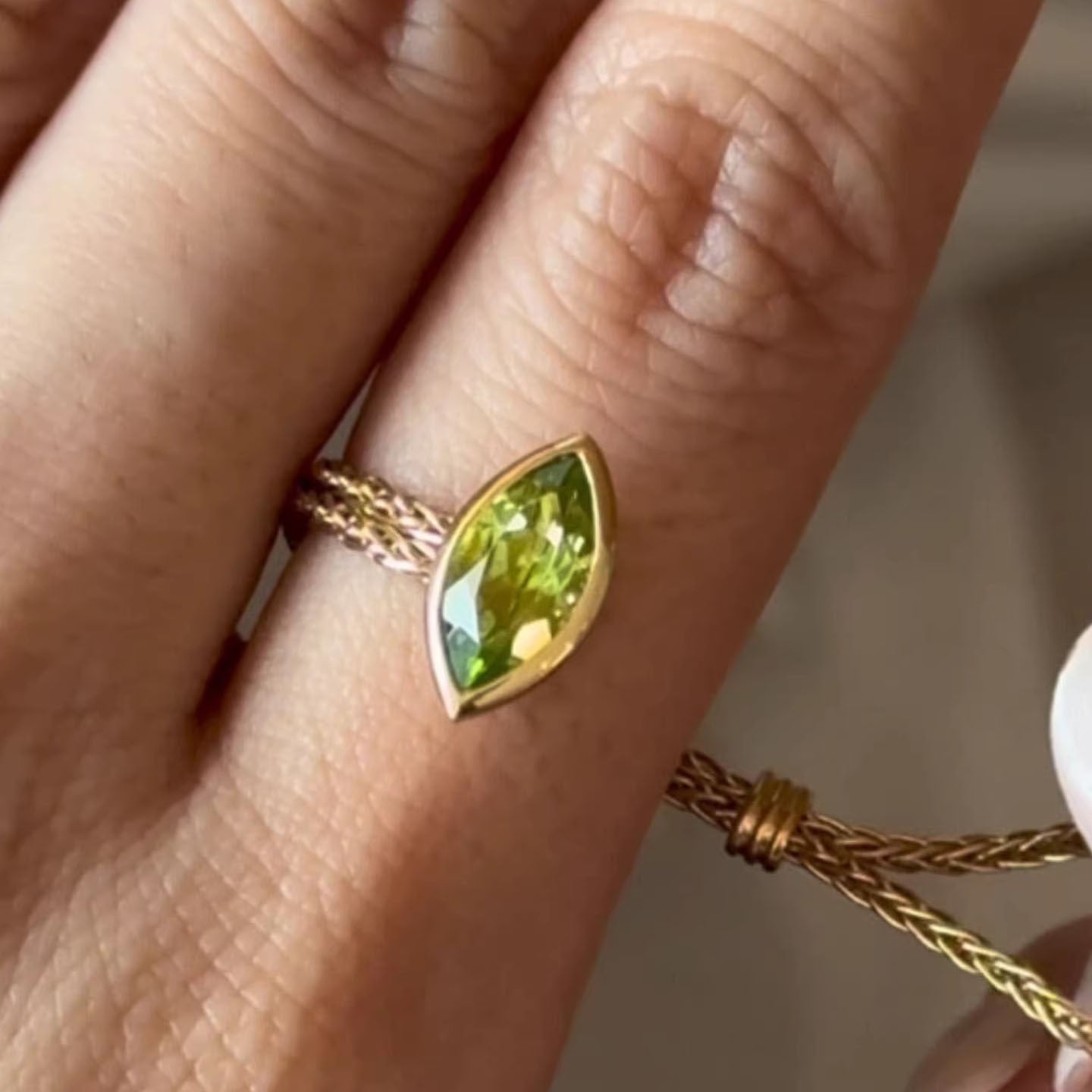 Flexible Chain Index Finger Tail Niche Female Exquisite Rings