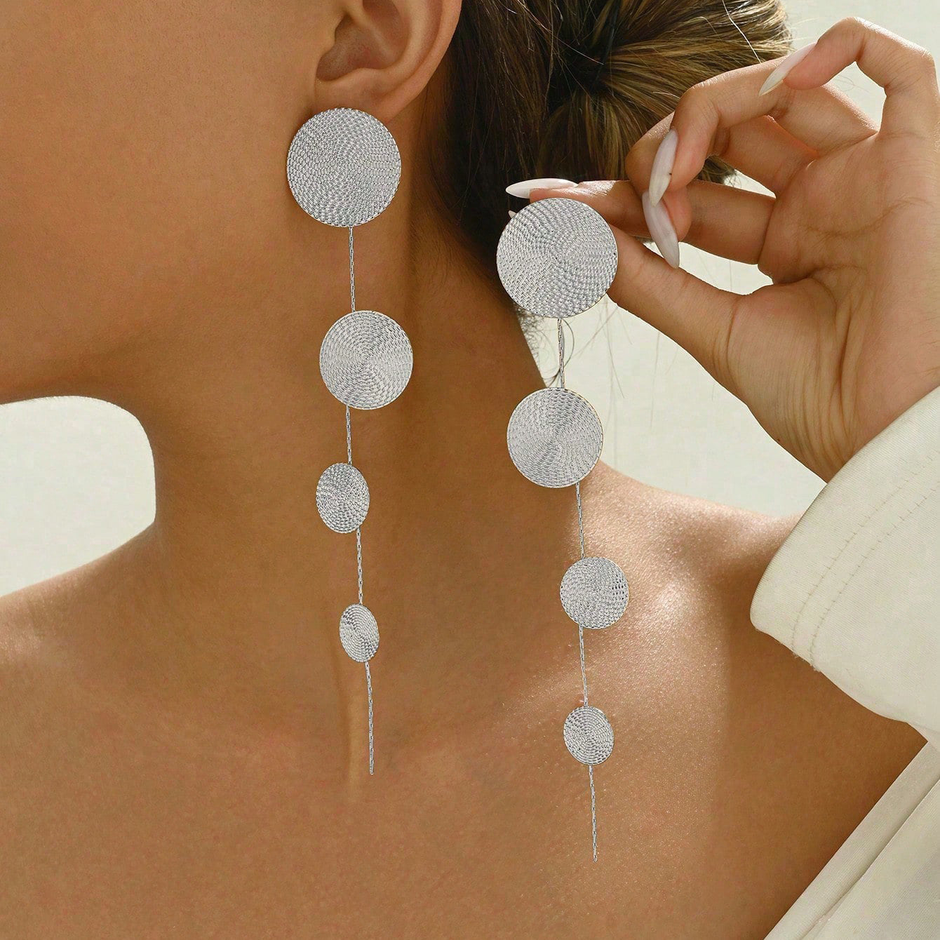 Exaggerated Personalized Fashion Trending Round Piece Eardrop Rings