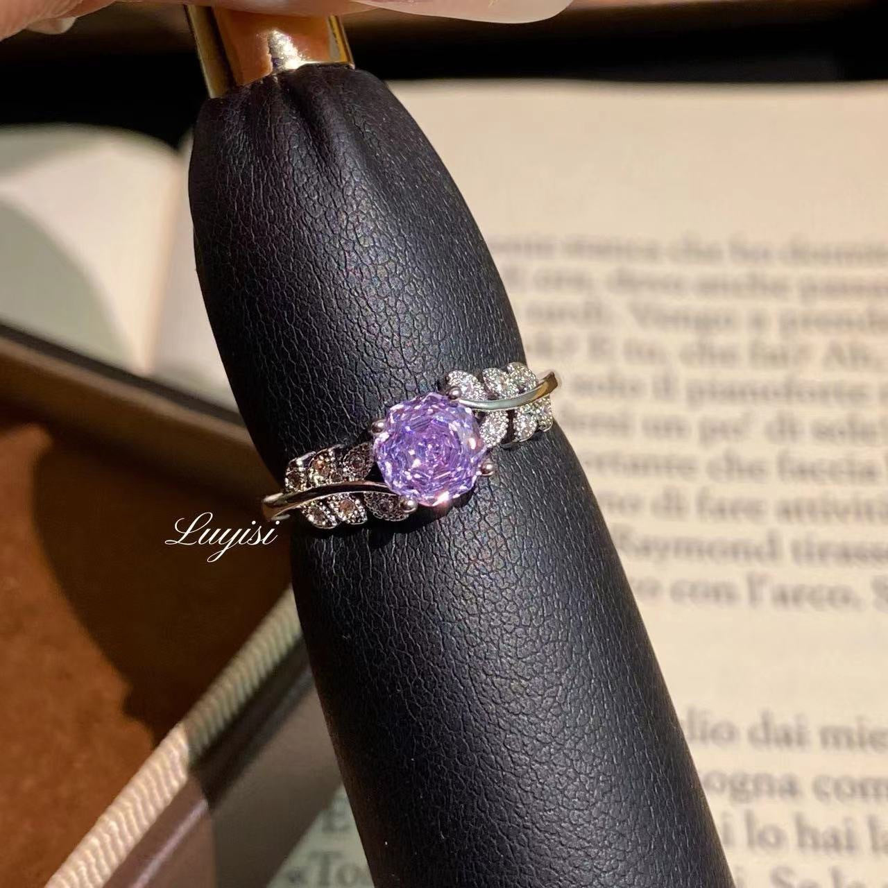 Leaf Female Affordable Luxury Fashion Graceful Ring