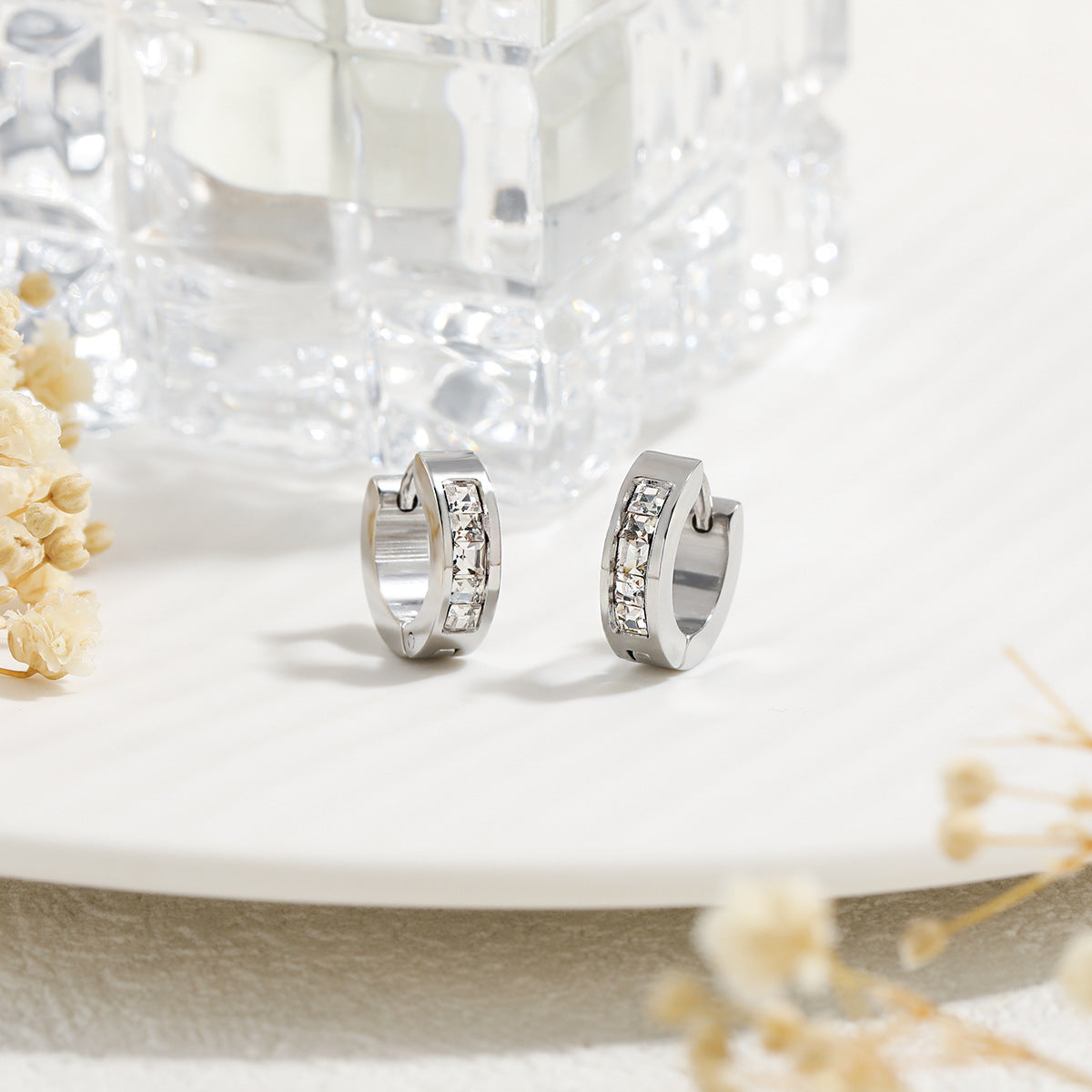 Women's Style Light Luxury Minority Square Diamond Clip Fashion Ear Buckle