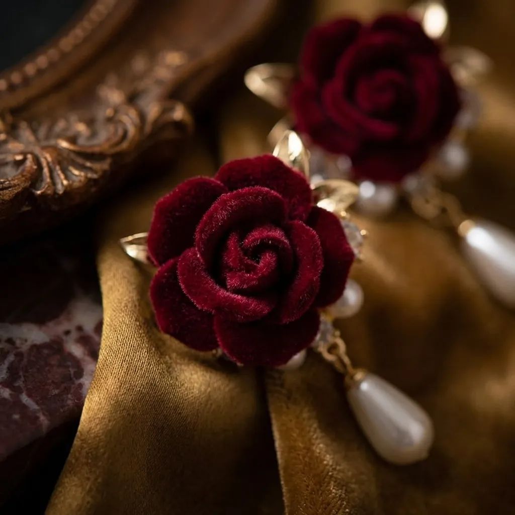 Chinese Red Elegant Retro Cheongsam Match White Earrings