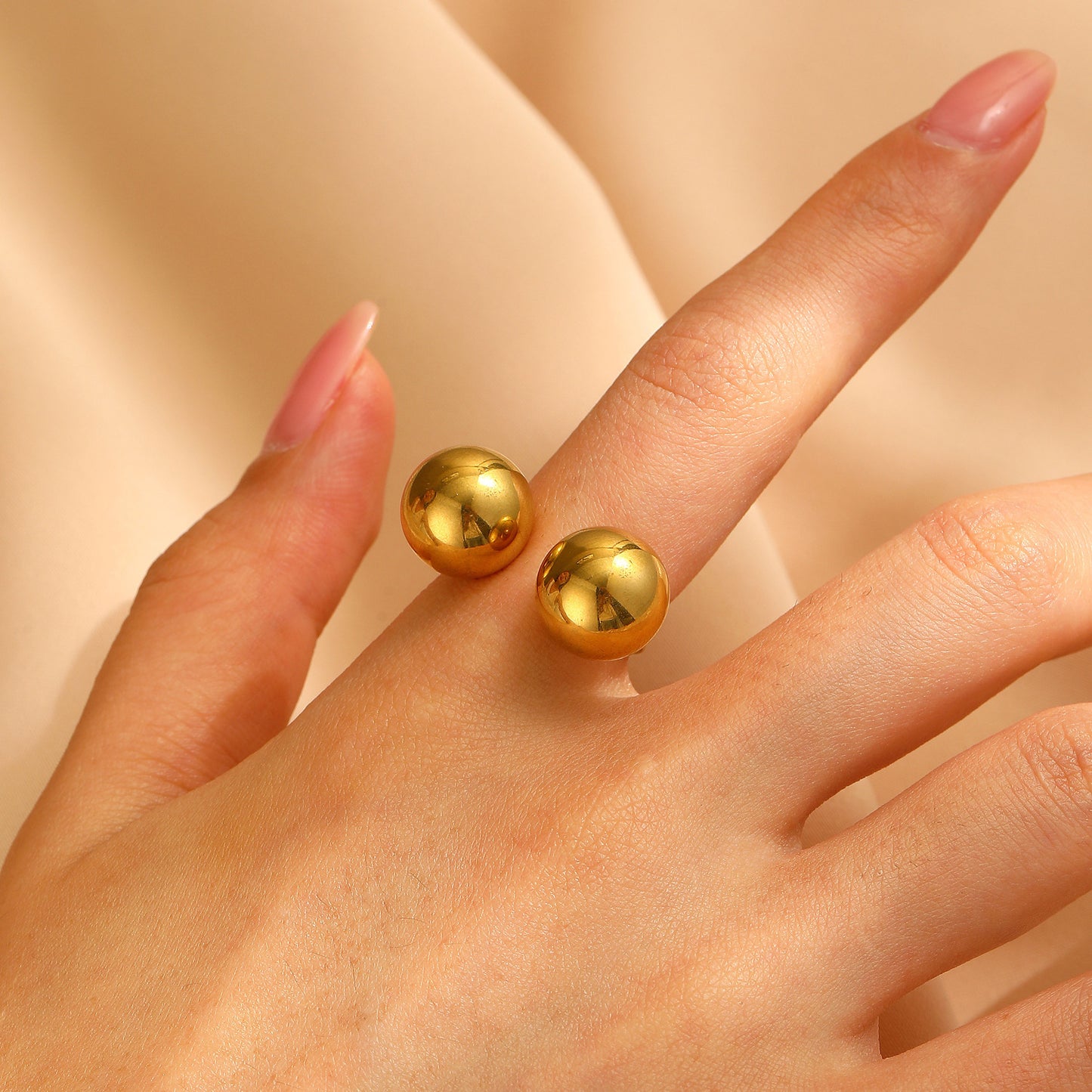 Women's Spherical Personalized Female High-grade Small Large Rings