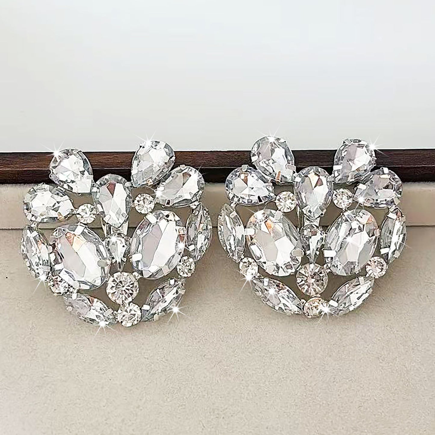 High Profile Generous Love Heart Ear Clip Female Earrings