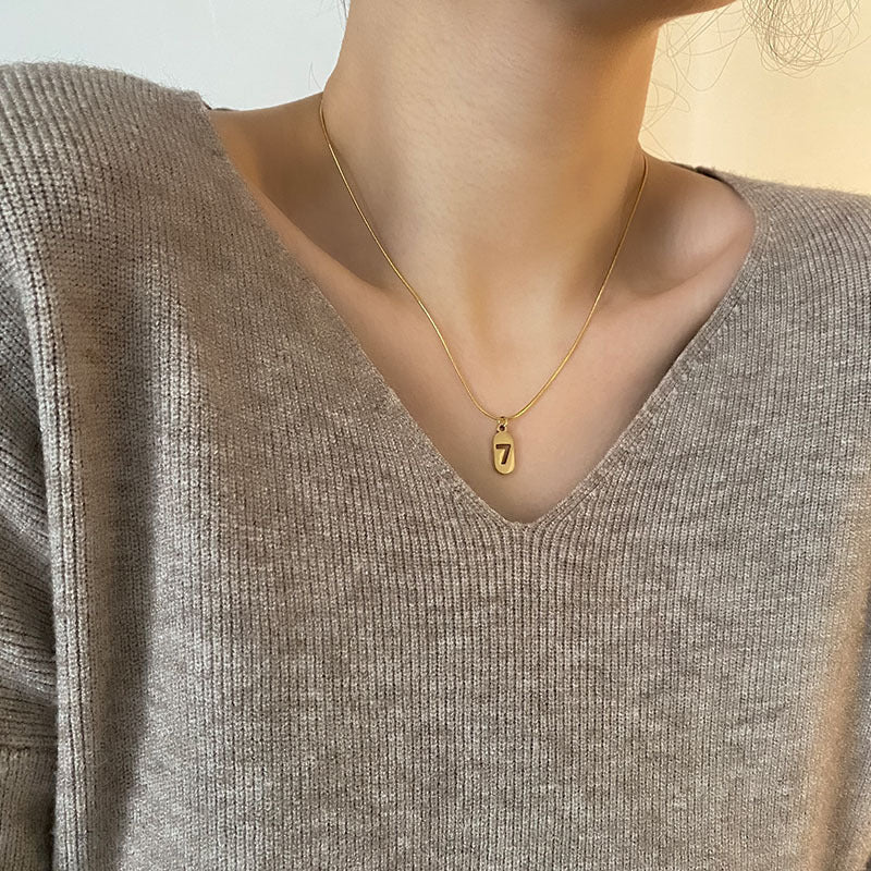 High-grade Titanium Steel No Fading Light Luxury Small Gold Clavicle Necklace