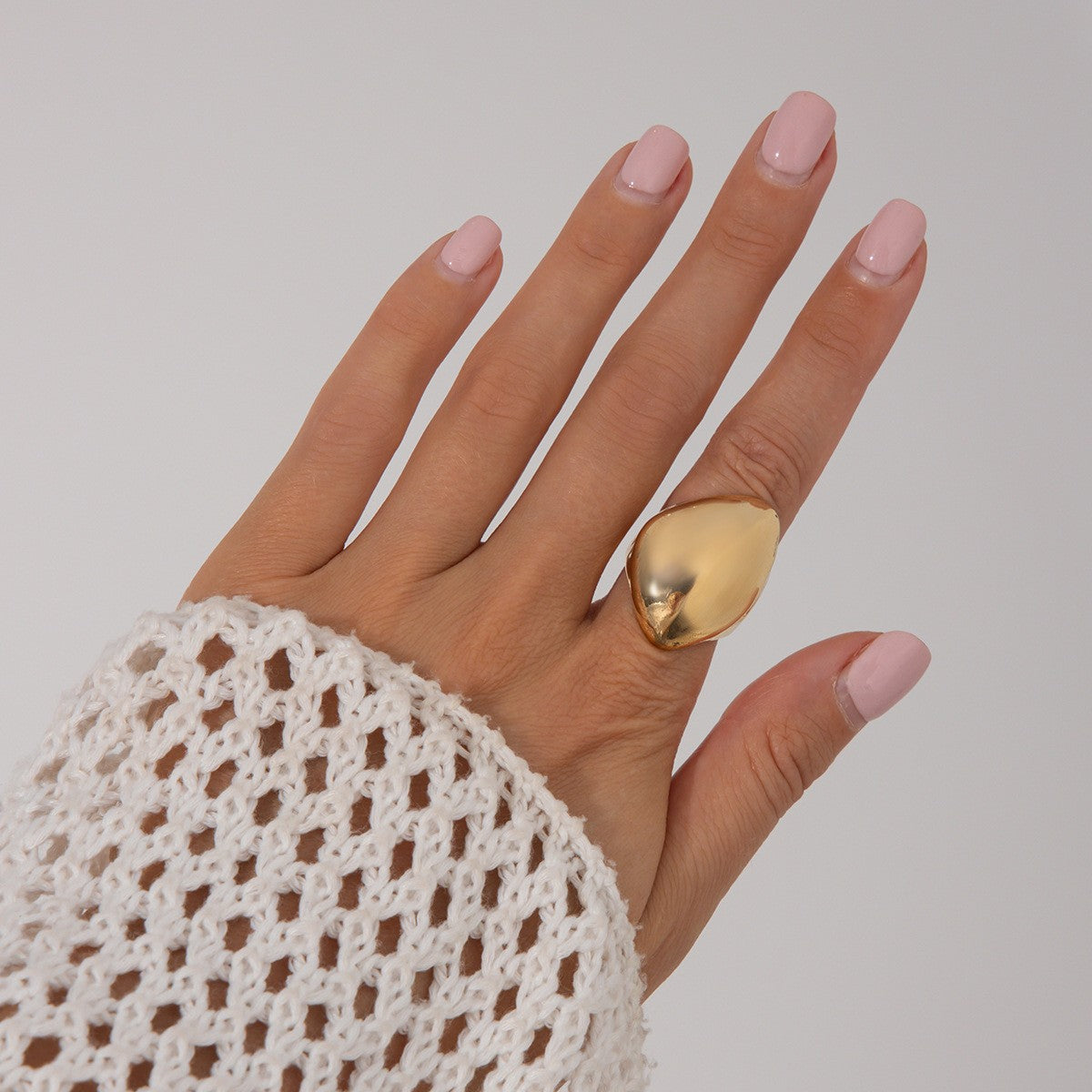 Glossy Surface Female Texture Water Drop Open Egg Face Ring