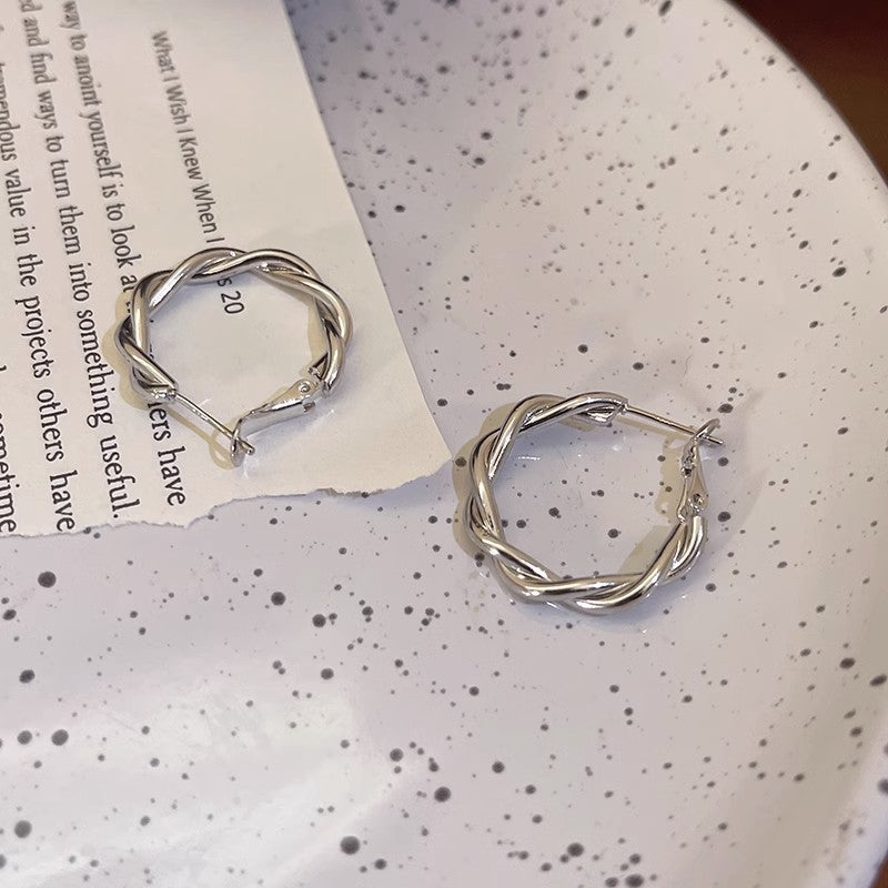 Twist Round Female Minimalist Frosty Style Earrings