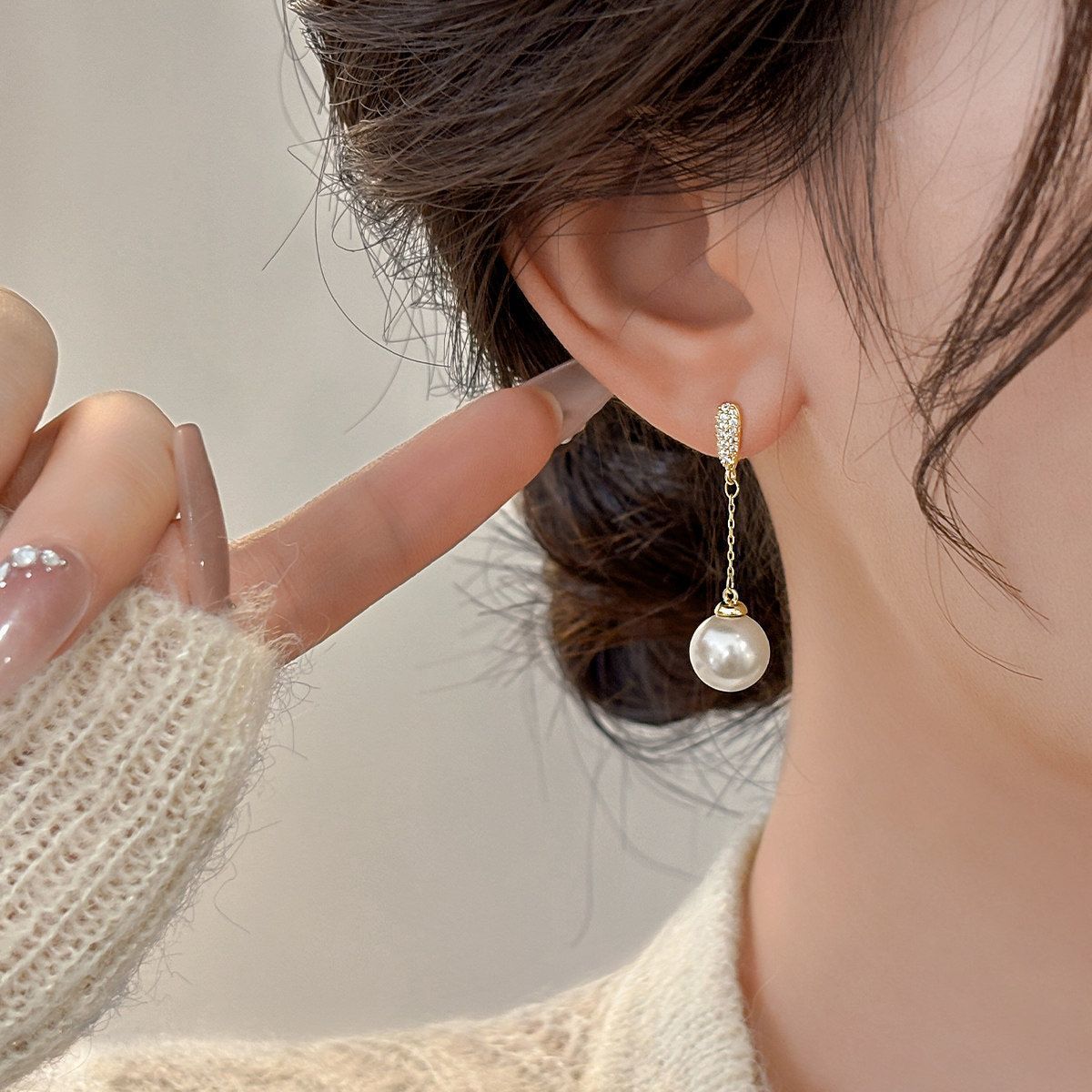 Women's Delicate Diamond Pearl Tassel Simple Elegant High-grade Earrings