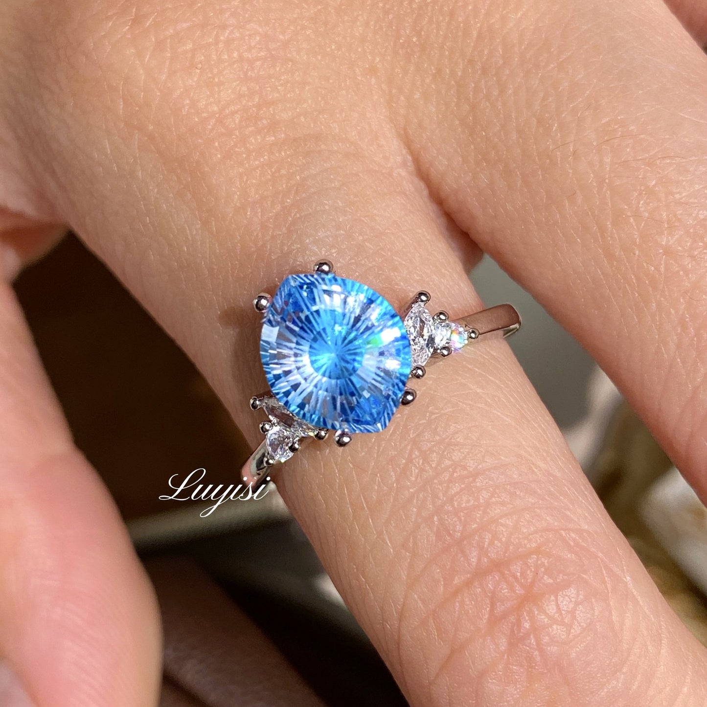 Devil's Eye Fireworks Cut Female Affordable Luxury Fashion High Sense Ring